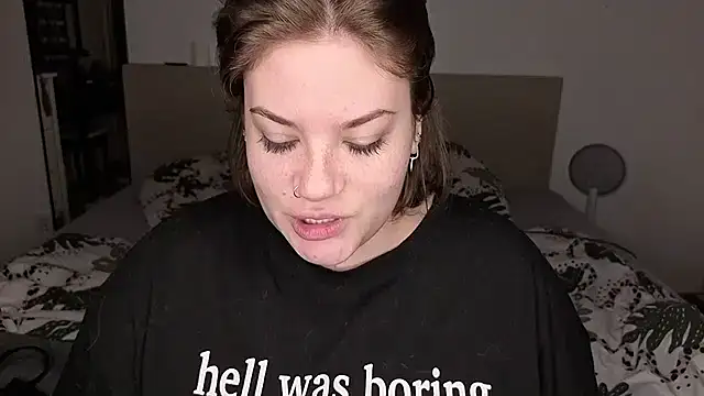 MaeNoir online show from November 30, 2:05 am