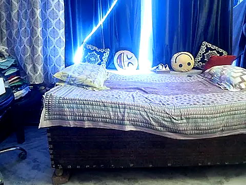 Anaconda-Mall online show from October 18, 3:37 pm