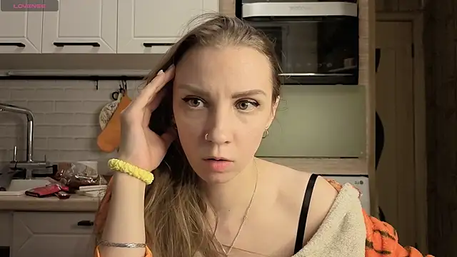 Edena  online show from January 5, 7:17 pm