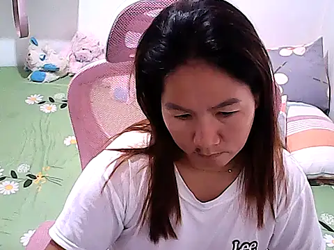Sweetyummybabygirl online show from July 31, 3:13 pm