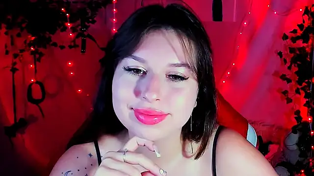 ChloeRicc online show from June 25, 10:00 pm