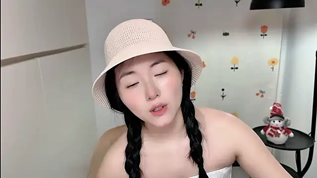 Rosalind xixi online show from March 14, 2:07 pm