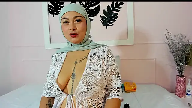 azaharaaa  online show from September 30, 11:38 am