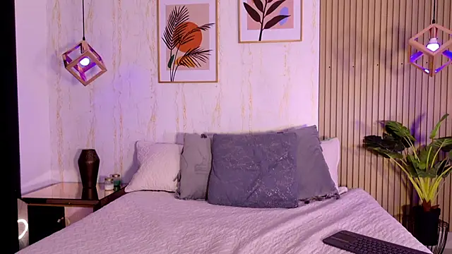 Ayleen Dunkan online show from September 10, 1:44 pm