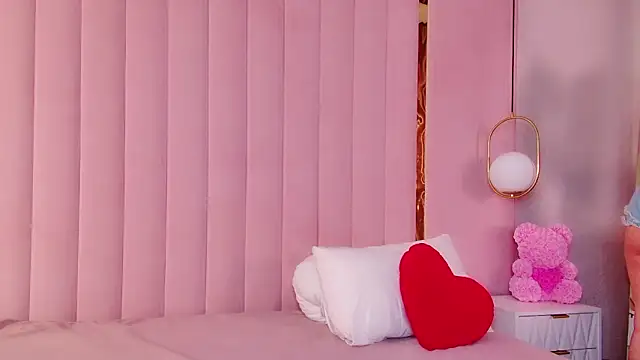 Miranda Kerry online show from March 21, 6:40 am