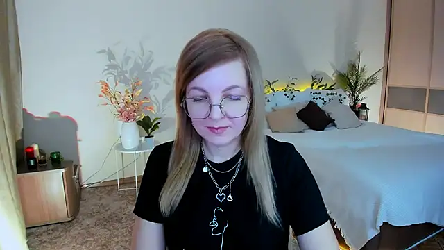 YourUniverser online show from November 15, 10:27 am