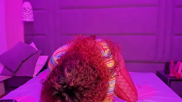 SamanthaaReed online show from October 17, 4:48 am