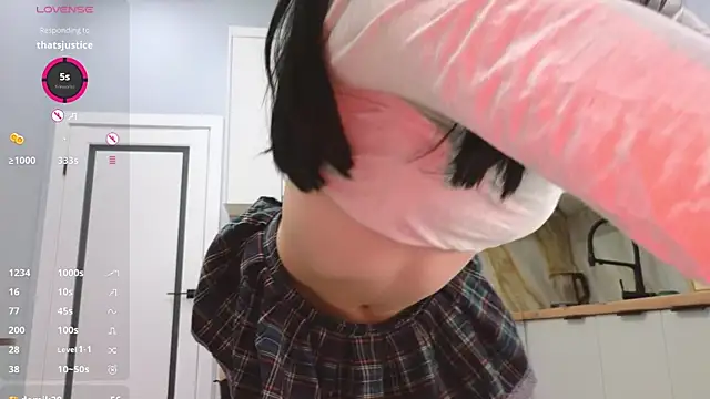 lunajii online show from March 16, 12:02 am