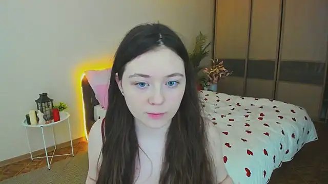 AlluringLookk online show from April 3, 5:00 pm