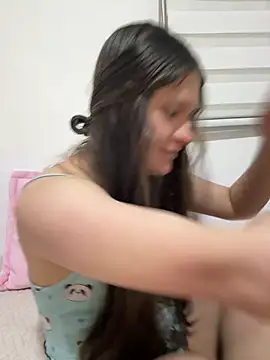 Emilyybennet  online show from March 28, 5:18 am