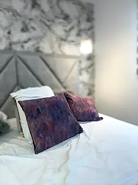 Im Manu online show from September 10, 10:10 pm