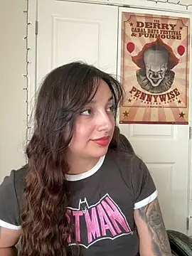 CharmingMaddie online show from January 12, 6:02 pm