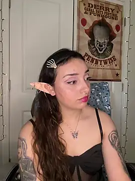 CharmingMaddie online show from March 28, 8:52 pm