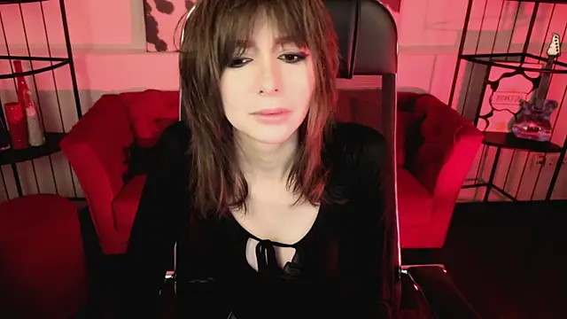 CrystallBloom online show from April 21, 1:20 am