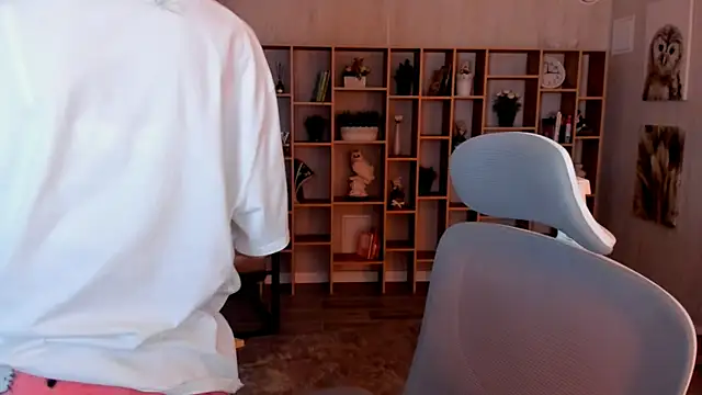 EmmanuellBrown online show from September 15, 12:13 pm