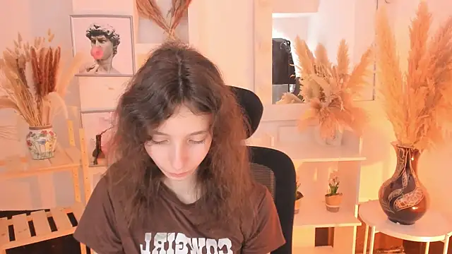 EmmanuellBrown online show from September 28, 4:30 am