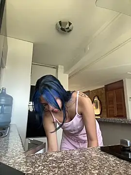 lynn9000 online show from June 9, 12:26 pm