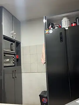 lynn9000 online show from November 3, 4:38 am