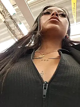 LunaHot 777 online show from November 8, 8:25 pm