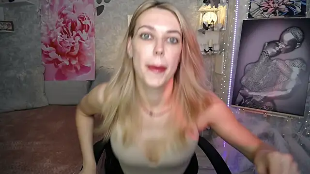NickyAdamidi online show from July 24, 4:38 pm