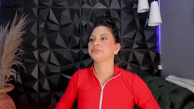 helenasaenz online show from December 19, 12:52 pm