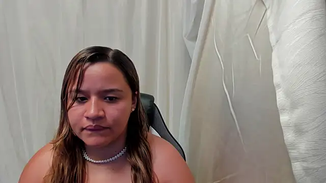 ElaBourn  online show from April 24, 4:54 pm