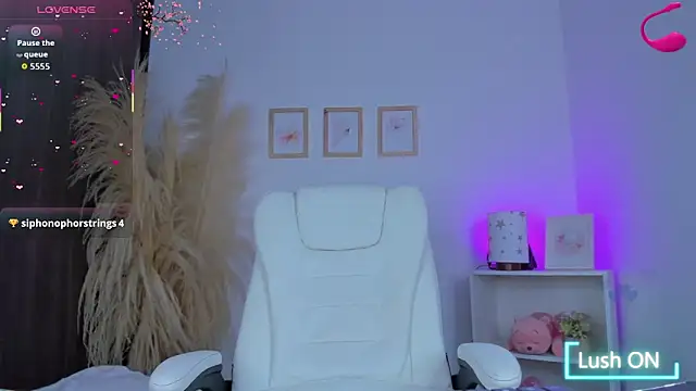 shannel moss   online show from November 13, 11:15 pm