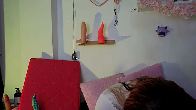 zoelight18 online show from October 20, 10:18 am