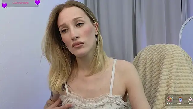 BiancaHelo online show from October 3, 2:00 pm