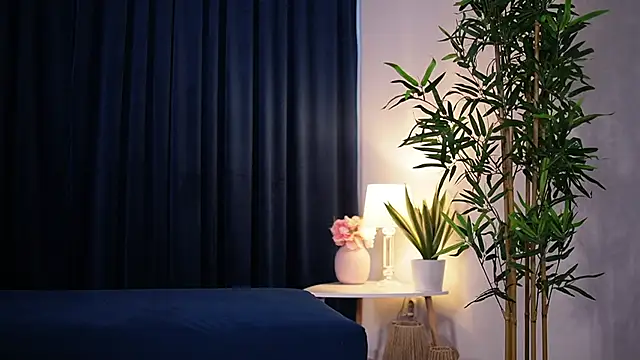  ChloeLee  online show from September 18, 7:29 am