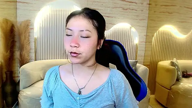 valentina r  online show from March 25, 3:34 am