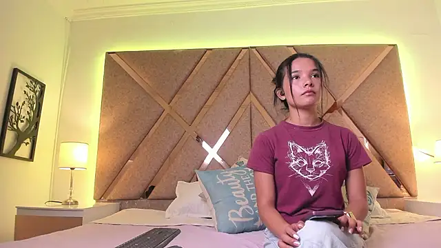 BelhaLawuo online show from February 27, 7:57 pm