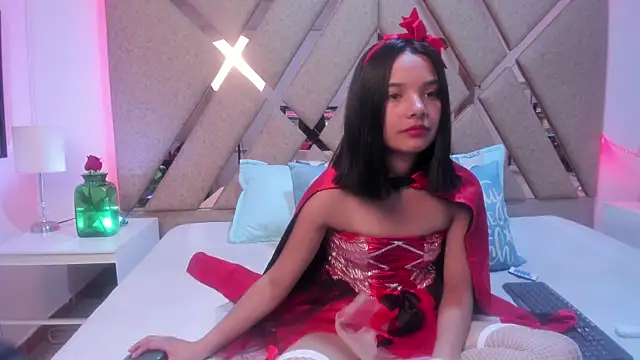 BelhaLawuo online show from October 17, 8:45 pm