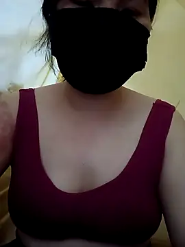 babyjunee12 online show from March 4, 3:40 pm