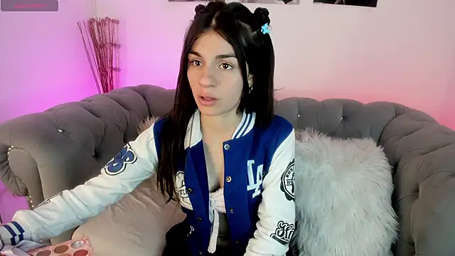 Jade rey  online show from December 3, 3:20 am