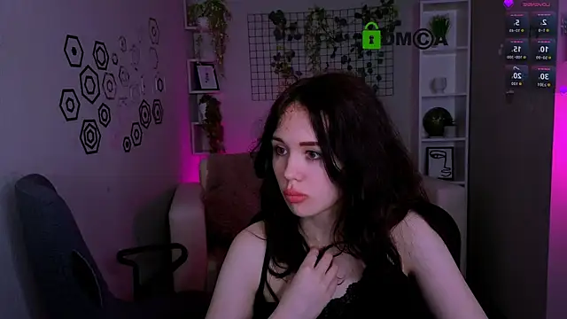 riley sanders online show from May 9, 8:11 pm