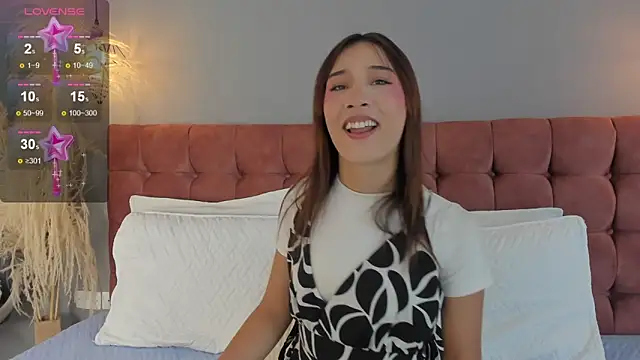 victoria decapri online show from March 17, 6:34 pm