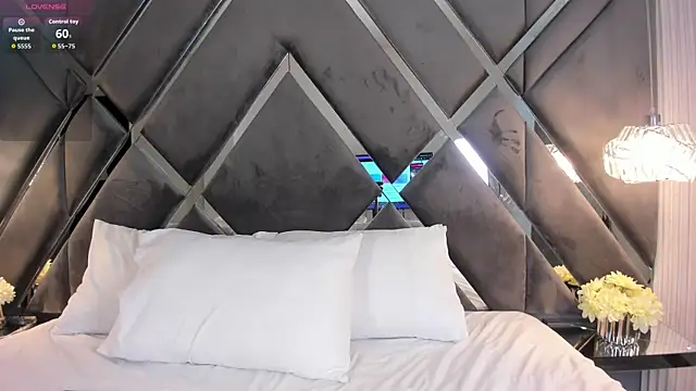 CoraimaSahin online show from April 17, 4:25 am