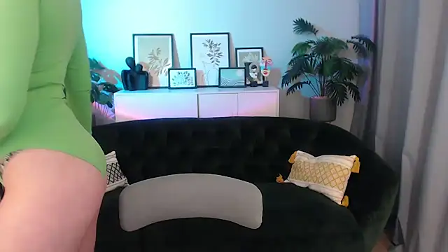 Natalee Love online show from September 9, 12:43 am