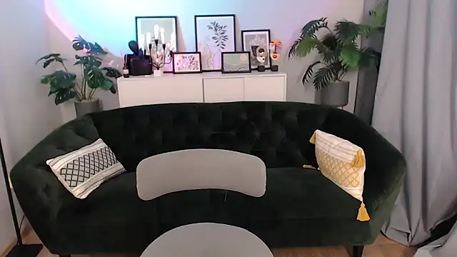 Natalee Love online show from October 22, 1:10 am