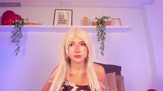 Vampgyal online show from April 15, 9:37 pm