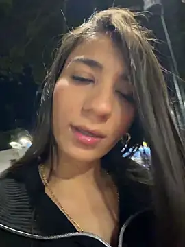 -juicy  online show from February 18, 11:37 pm