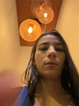 -juicy  online show from February 7, 11:52 pm