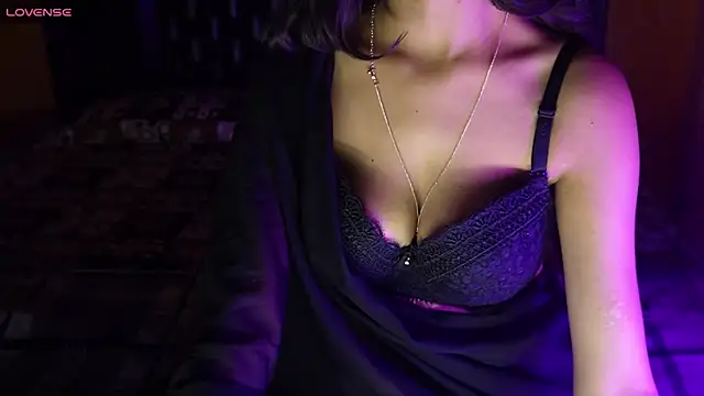 NidhiChandra online show from October 9, 4:55 pm