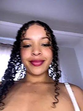 Yasmin777  online show from October 10, 7:41 pm