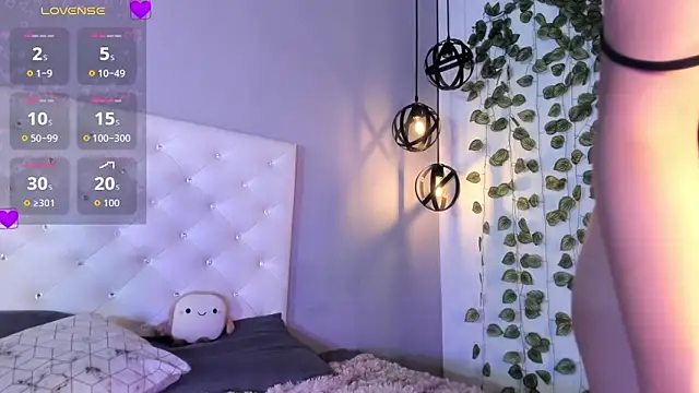 Nicollee Heart online show from March 5, 2:46 pm