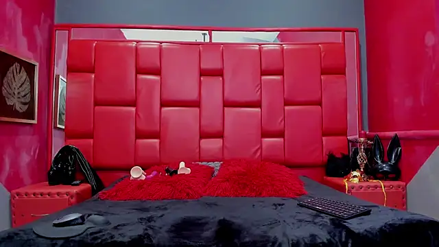 CarlaLordes online show from December 3, 7:27 pm