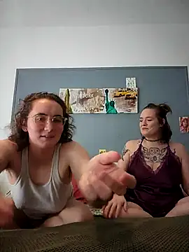 AndHerXO online show from February 9, 12:51 pm