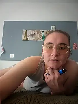 AndHerXO online show from February 13, 12:51 pm