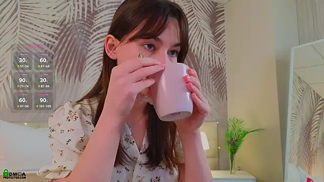 LolaPrise online show from November 15, 1:39 am